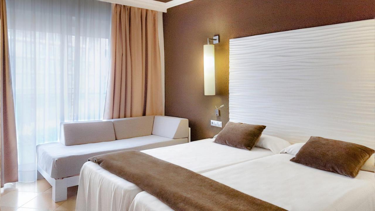 Hotel Augustus Cambrils Εξωτερικό φωτογραφία